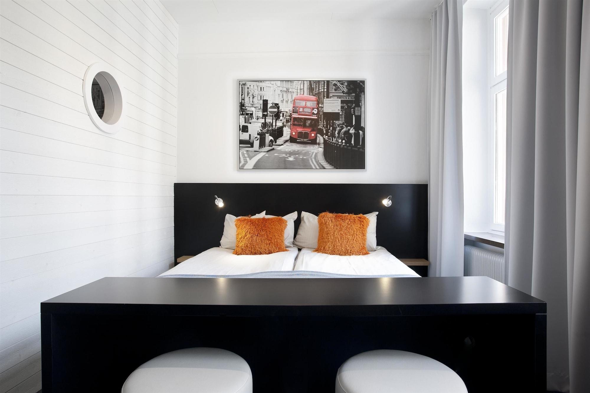 Hotel Oerebro Luaran gambar